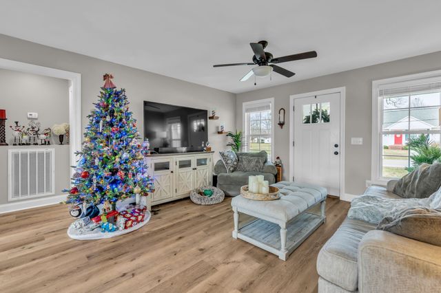 103 Lincoln St, Ethridge, TN 38456