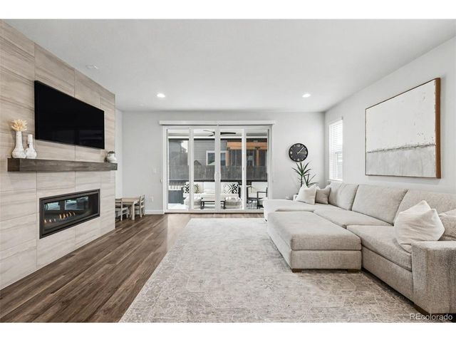 26402 E Moraine Pl, Aurora, CO 80016