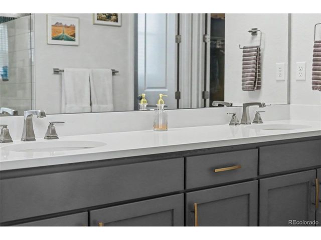 26402 E Moraine Pl, Aurora, CO 80016