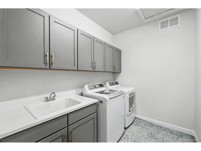 26402 E Moraine Pl, Aurora, CO 80016