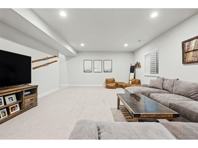 26402 E Moraine Pl, Aurora, CO 80016