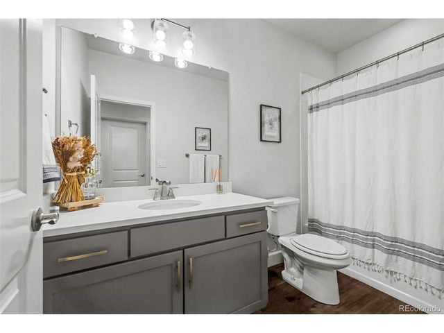 26402 E Moraine Pl, Aurora, CO 80016