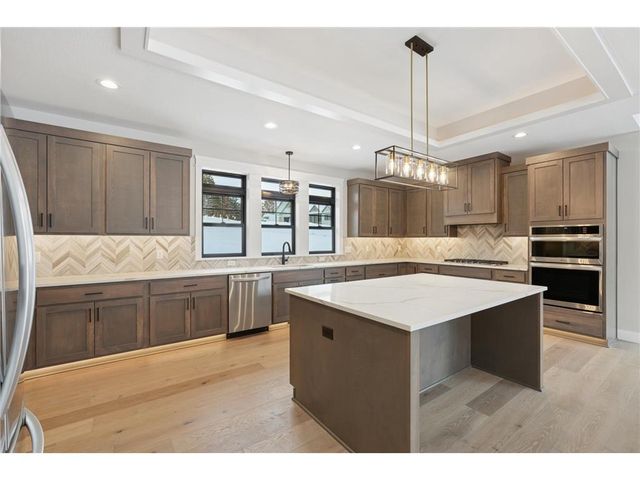 1198 60th St, Hudson, WI 54016