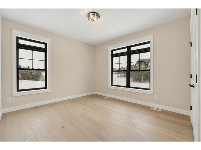 1198 60th St, Hudson, WI 54016