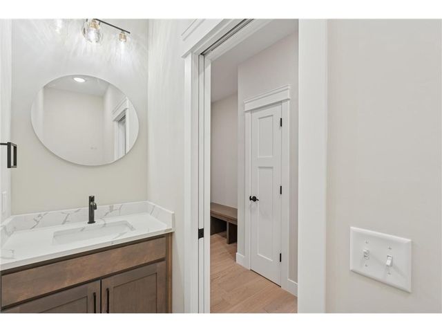 1198 60th St, Hudson, WI 54016