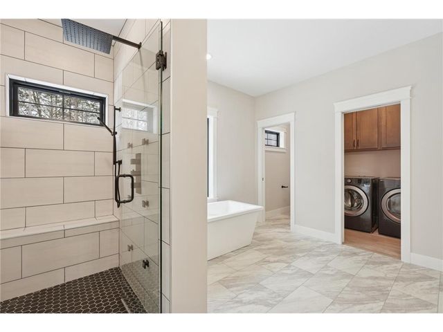 1198 60th St, Hudson, WI 54016