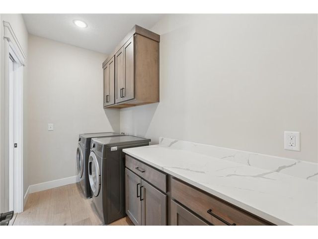 1198 60th St, Hudson, WI 54016