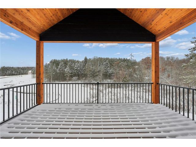 1198 60th St, Hudson, WI 54016