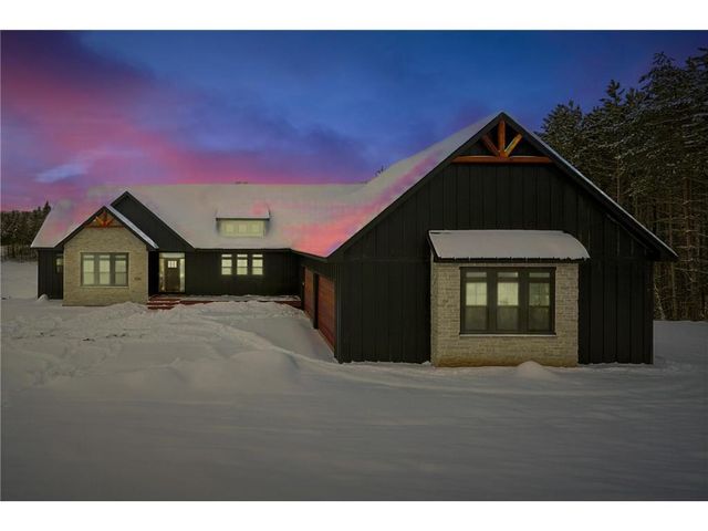 1198 60th St, Hudson, WI 54016