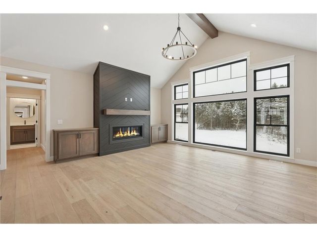 1198 60th St, Hudson, WI 54016