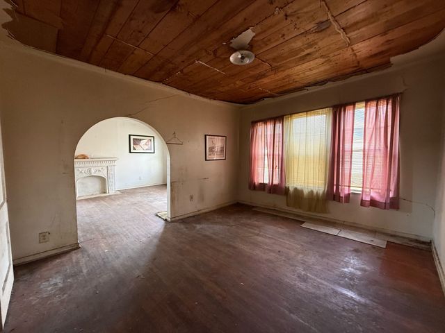 2014 Berwick Avenue, Dallas, TX 75203