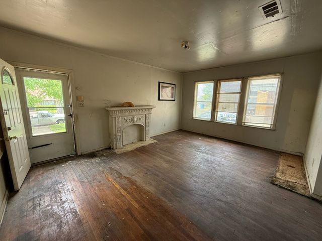 2014 Berwick Avenue, Dallas, TX 75203