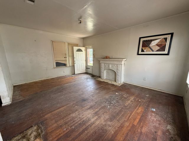 2014 Berwick Avenue, Dallas, TX 75203