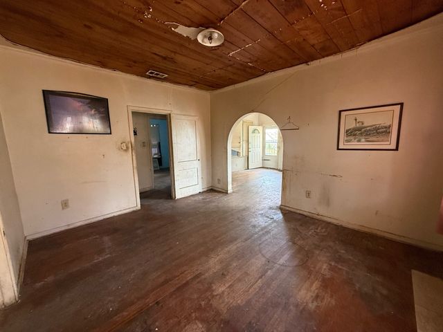 2014 Berwick Avenue, Dallas, TX 75203