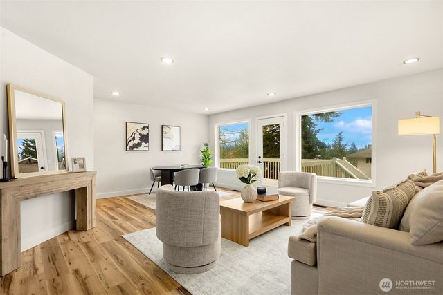 22057 SE 269th Place, Maple Valley, WA 98038