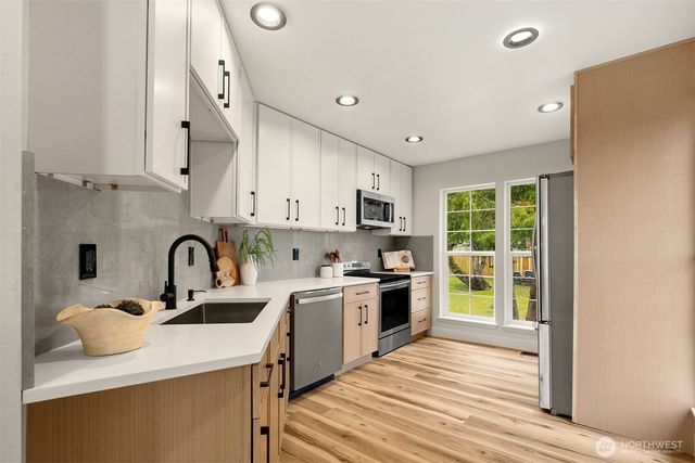 22057 SE 269th Place, Maple Valley, WA 98038