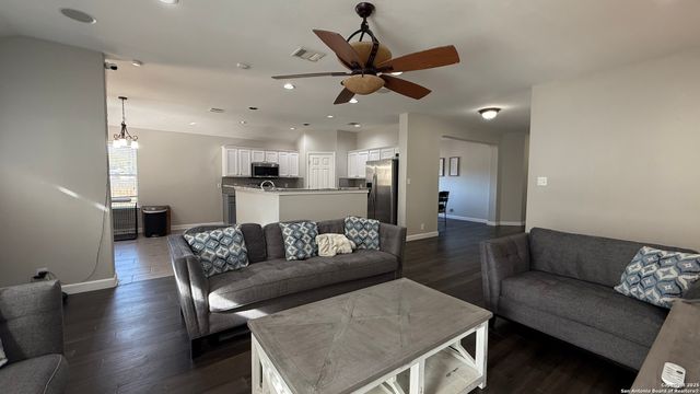 9402 Anderson, Converse, TX 78109