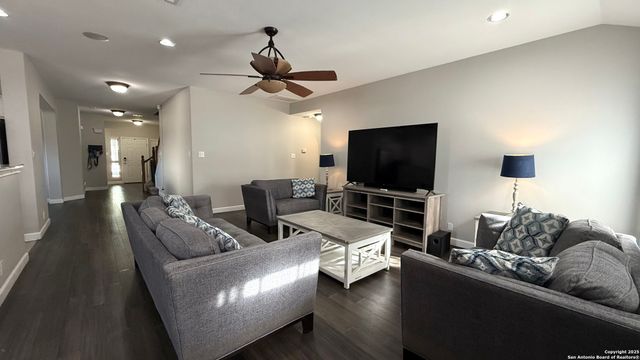 9402 Anderson, Converse, TX 78109