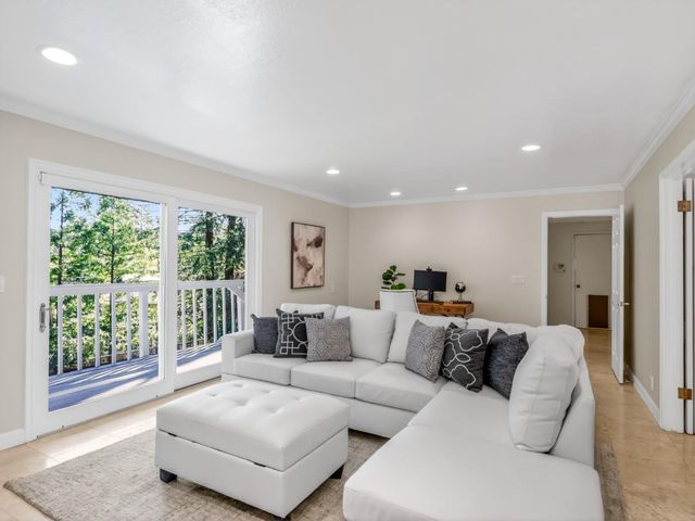 128 Capistrano Place, Los Gatos, CA 95032