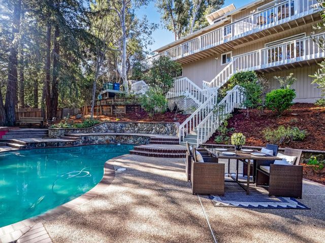 128 Capistrano Place, Los Gatos, CA 95032