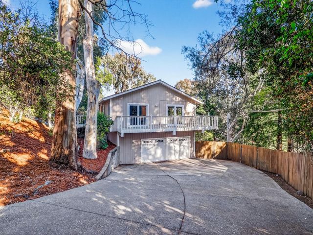 128 Capistrano Place, Los Gatos, CA 95032