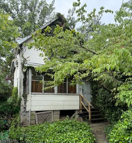 7 Talbot St, Montclair Twp., NJ 07042