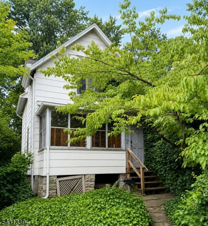 7 Talbot St, Montclair Twp., NJ 07042