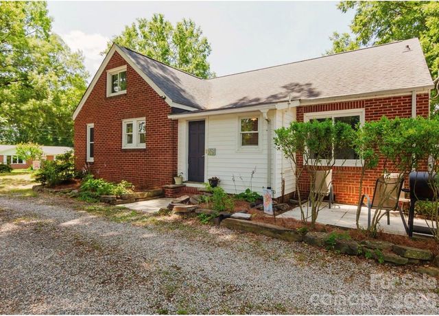 307 E 2nd Street, Oakboro, NC 28129