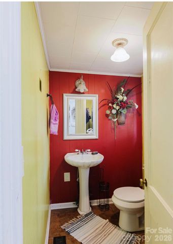 307 E 2nd Street, Oakboro, NC 28129
