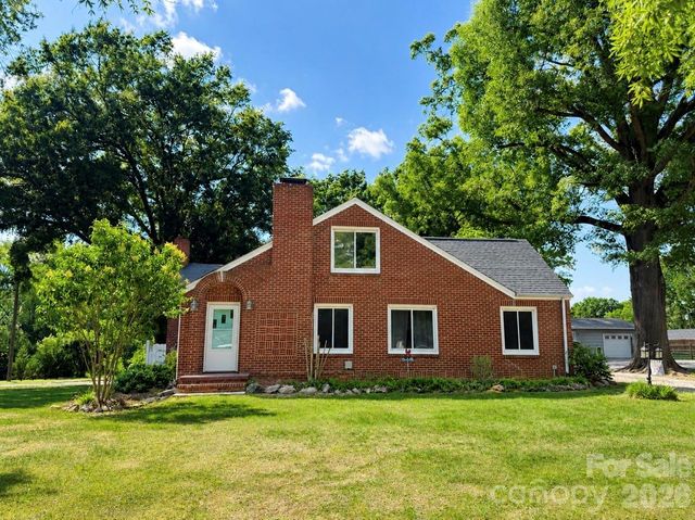 307 E 2nd Street, Oakboro, NC 28129