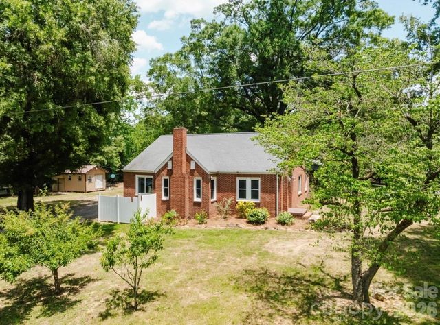 307 E 2nd Street, Oakboro, NC 28129