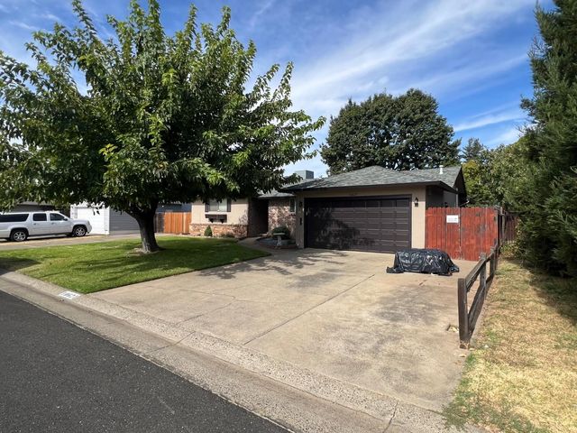10621 Charbono Way, Rancho Cordova, CA 95670