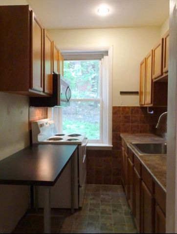 15 University 22, Brookline, MA 02445