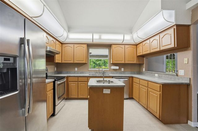 17469 MABERLY ROAD, Weeki Wachee, FL 34614