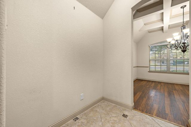 100 Rhinestone CV, Liberty Hill, TX 78642