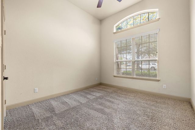 100 Rhinestone CV, Liberty Hill, TX 78642