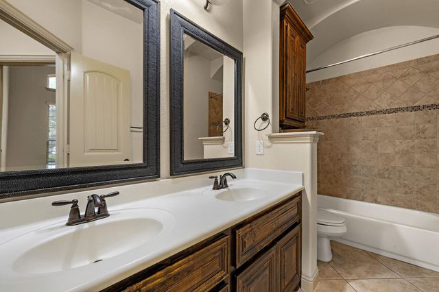 100 Rhinestone CV, Liberty Hill, TX 78642