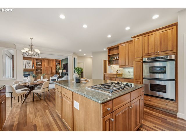 2760 Nw BIRKENDENE St, Portland, OR 97229