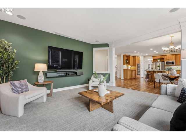 2760 Nw BIRKENDENE St, Portland, OR 97229
