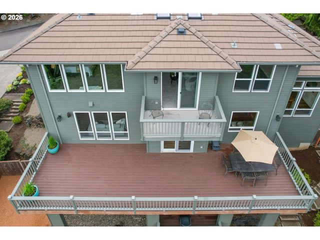 2760 Nw BIRKENDENE St, Portland, OR 97229