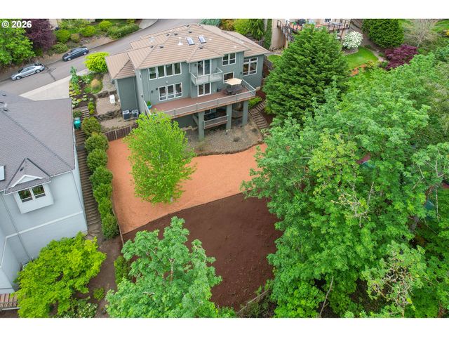 2760 Nw BIRKENDENE St, Portland, OR 97229