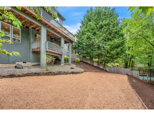 2760 Nw BIRKENDENE St, Portland, OR 97229