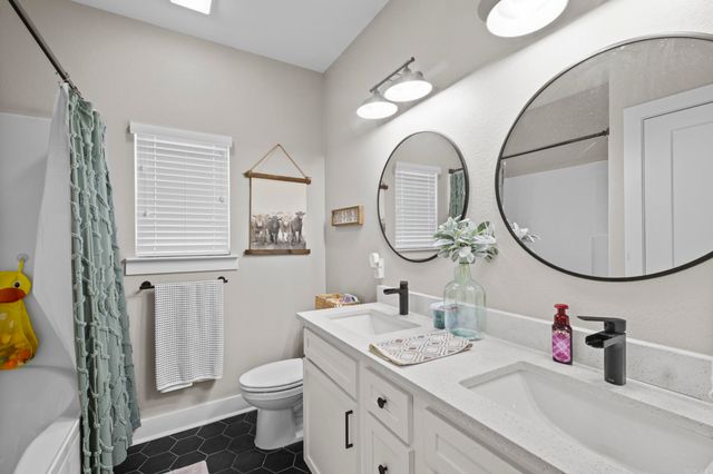 110 JB Ln, El Paso, AR 72045