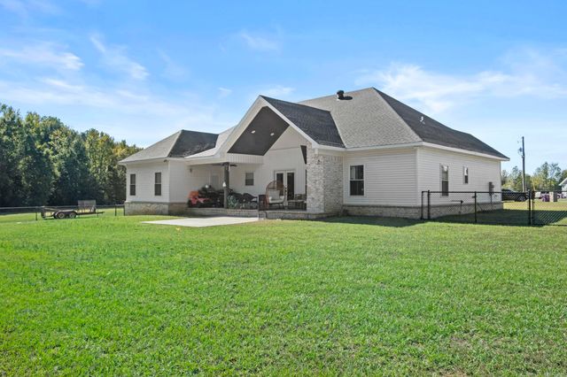 110 JB Ln, El Paso, AR 72045