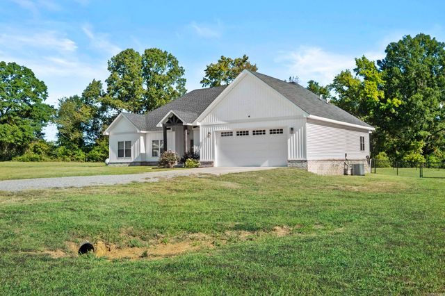 110 JB Ln, El Paso, AR 72045