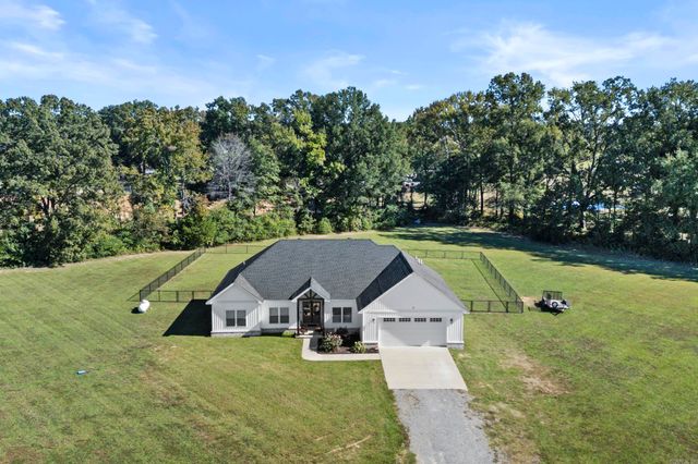 110 JB Ln, El Paso, AR 72045