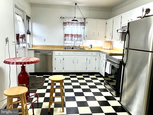 400 NW FRONT ST, Milford, DE 19963