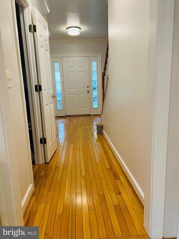 2022 MCNAMERA CT, Woodbridge, VA 22191
