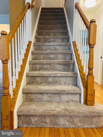2022 MCNAMERA CT, Woodbridge, VA 22191