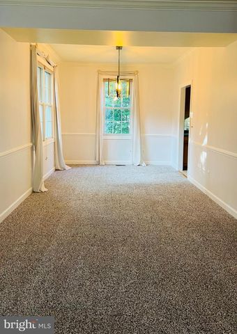 2022 MCNAMERA CT, Woodbridge, VA 22191